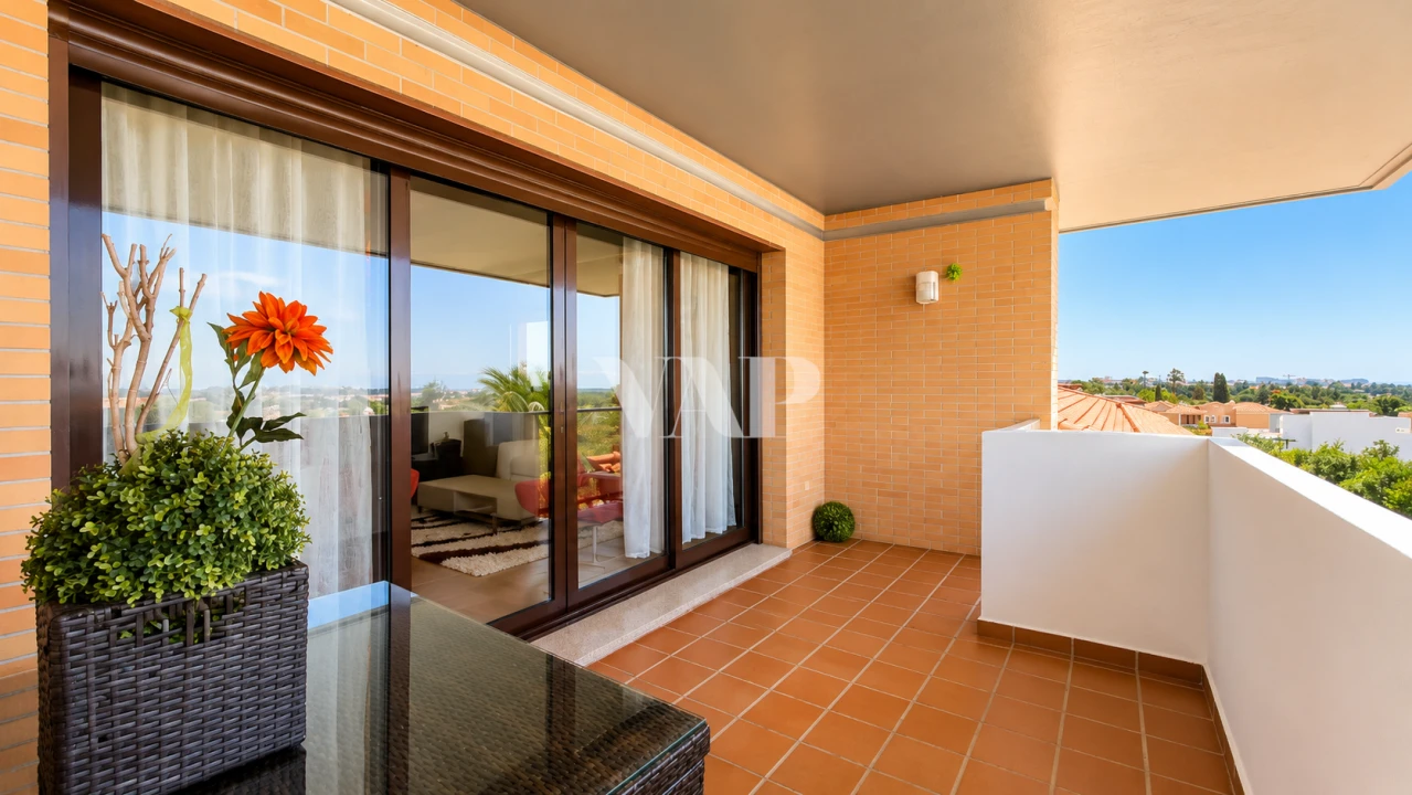 Apartamento T2 para Venda em Quarteira Foto 12