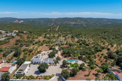 Moradia T4 para Venda em Loule (São Clemente)