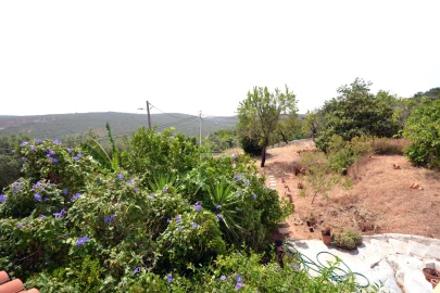 Moradia T4 para Venda em Loule (São Sebastião)