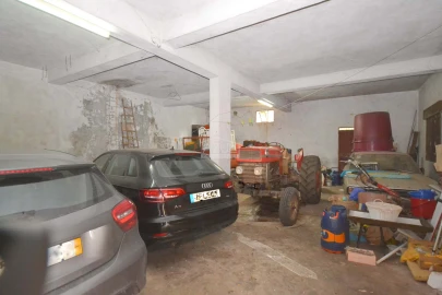 Moradia T4 para Venda em Loule (São Sebastião)