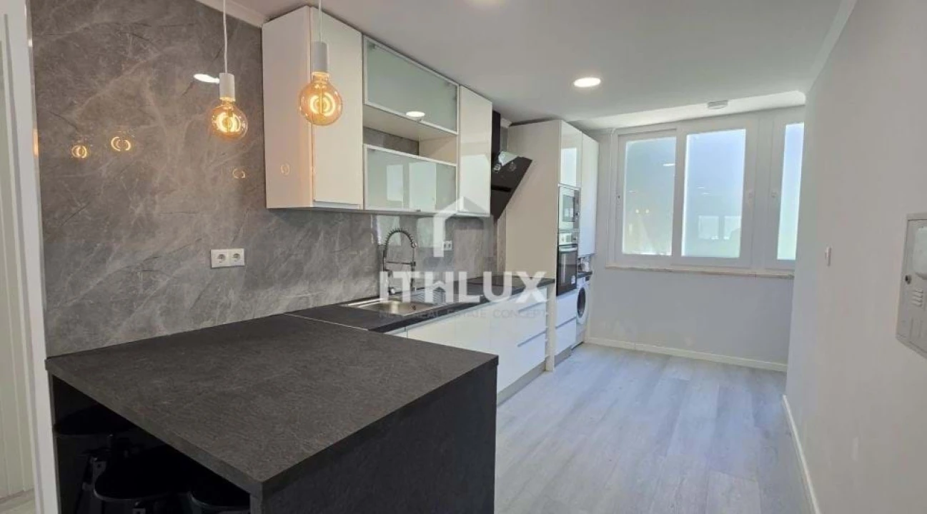 Apartamento T2 para Venda em Benfica Foto 19