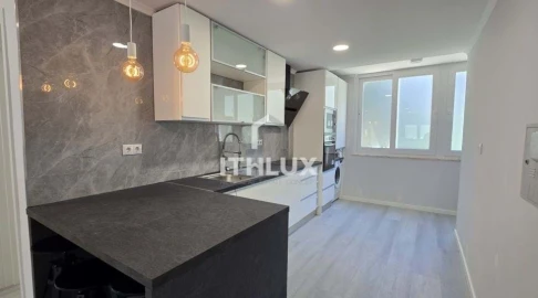 Apartamento T2 para Venda em Benfica