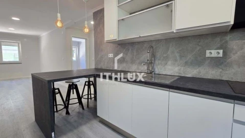 Apartamento T2 para Venda em Benfica