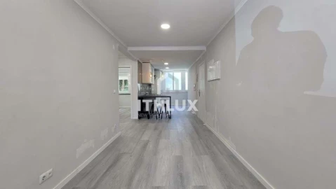 Apartamento T2 para Venda em Benfica