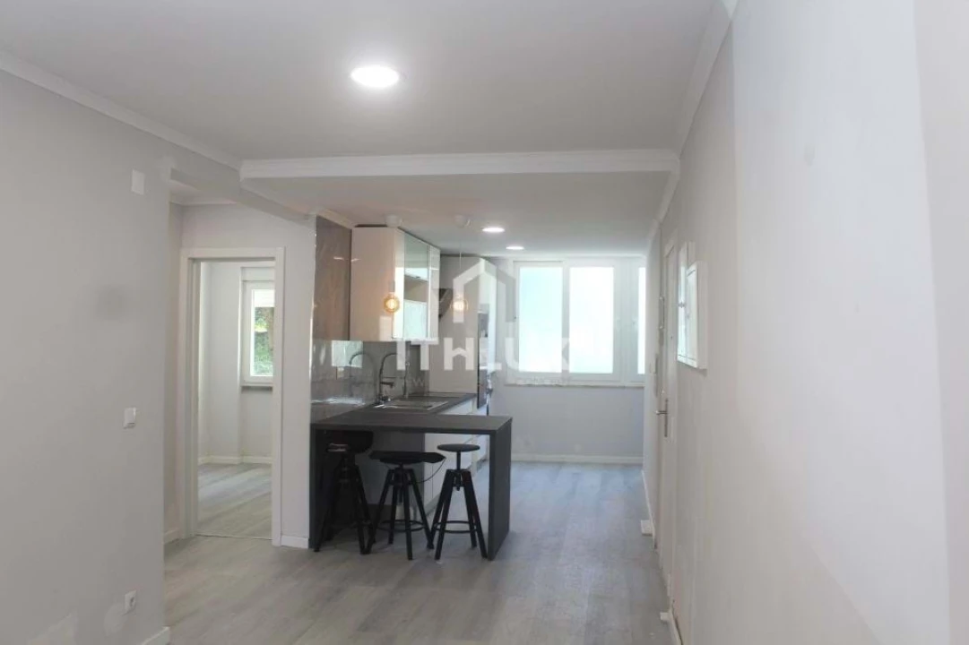 Apartamento T2 para Venda em Benfica Foto 13