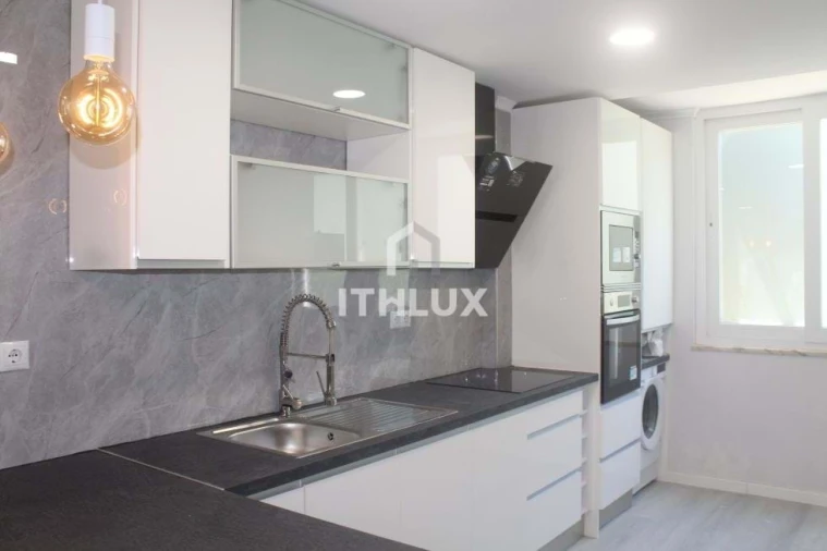 Apartamento T2 para Venda em Benfica Foto 3