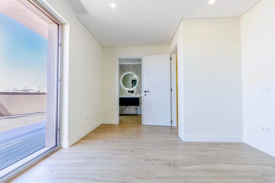 Apartamento T4 para Venda em Almancil Foto 16