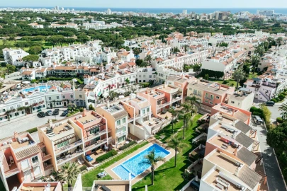 Apartamento para Arrendamento férias em Quarteira