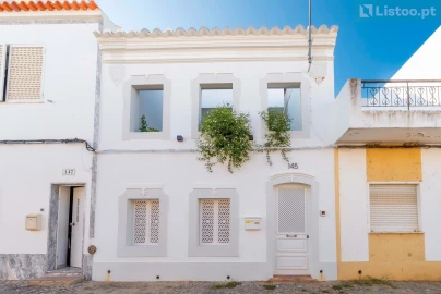 Moradia T3 para Venda em Santa Luzia