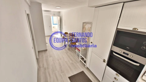 Moradia T1 para Venda em Armação de Pera