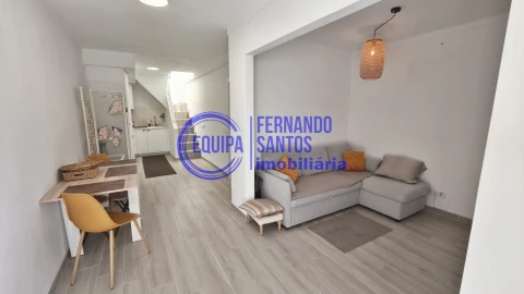 Moradia T1 para Venda em Armação de Pera