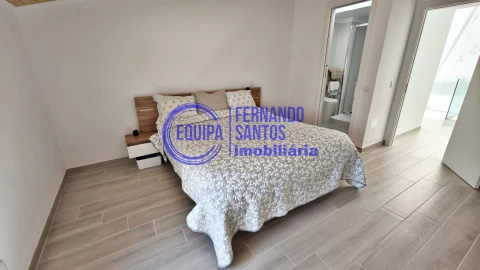 Moradia T1 para Venda em Armação de Pera