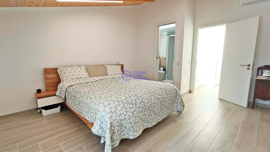 Moradia T1 para Venda em Armação de Pera Foto 13