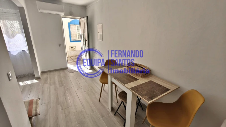Moradia T1 para Venda em Armação de Pera Foto 6