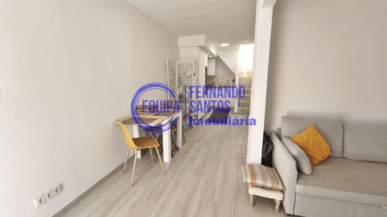Moradia T1 para Venda em Armação de Pera Foto 3