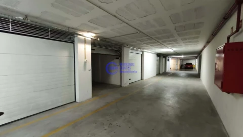 Garagem para Venda em Armação de Pera