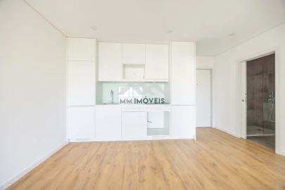 Apartamento T1 para Arrendamento em Pedrouços