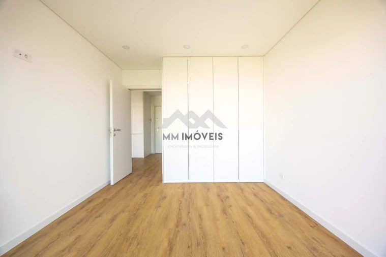 Apartamento T1 para Venda em Pedrouços Foto 16