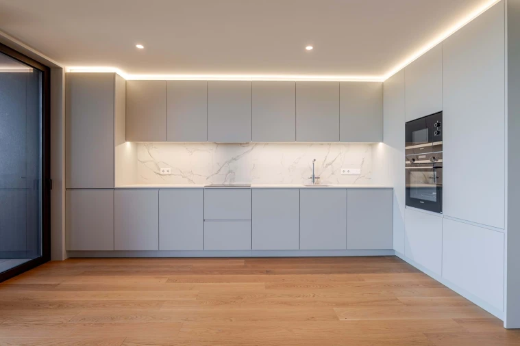 Apartamento T4 para Venda em Santa Marinha e São Pedro da Afurada Foto 4