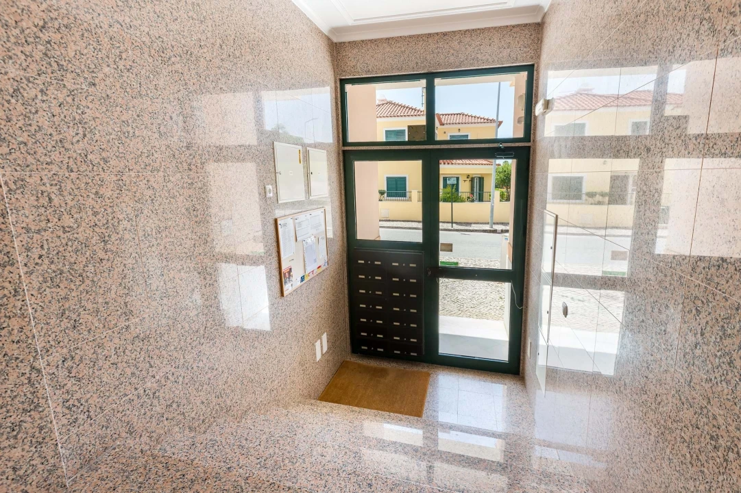 Apartamento T2 para Venda em Loures Foto 18