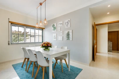 Apartamento T2 para Venda em Loures