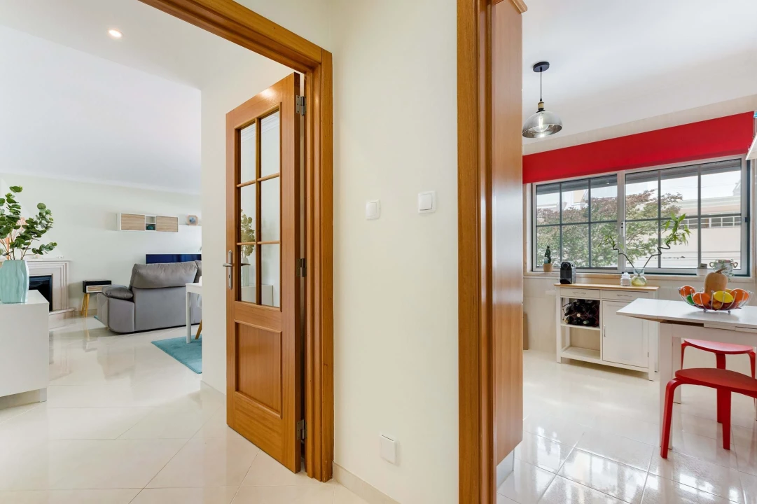 Apartamento T2 para Venda em Loures Foto 5