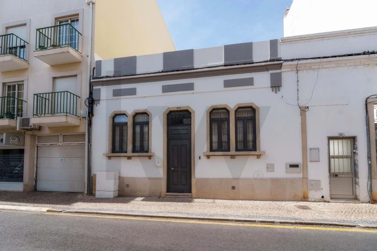 Moradia T3 para Venda em Faro (Sé e São Pedro)