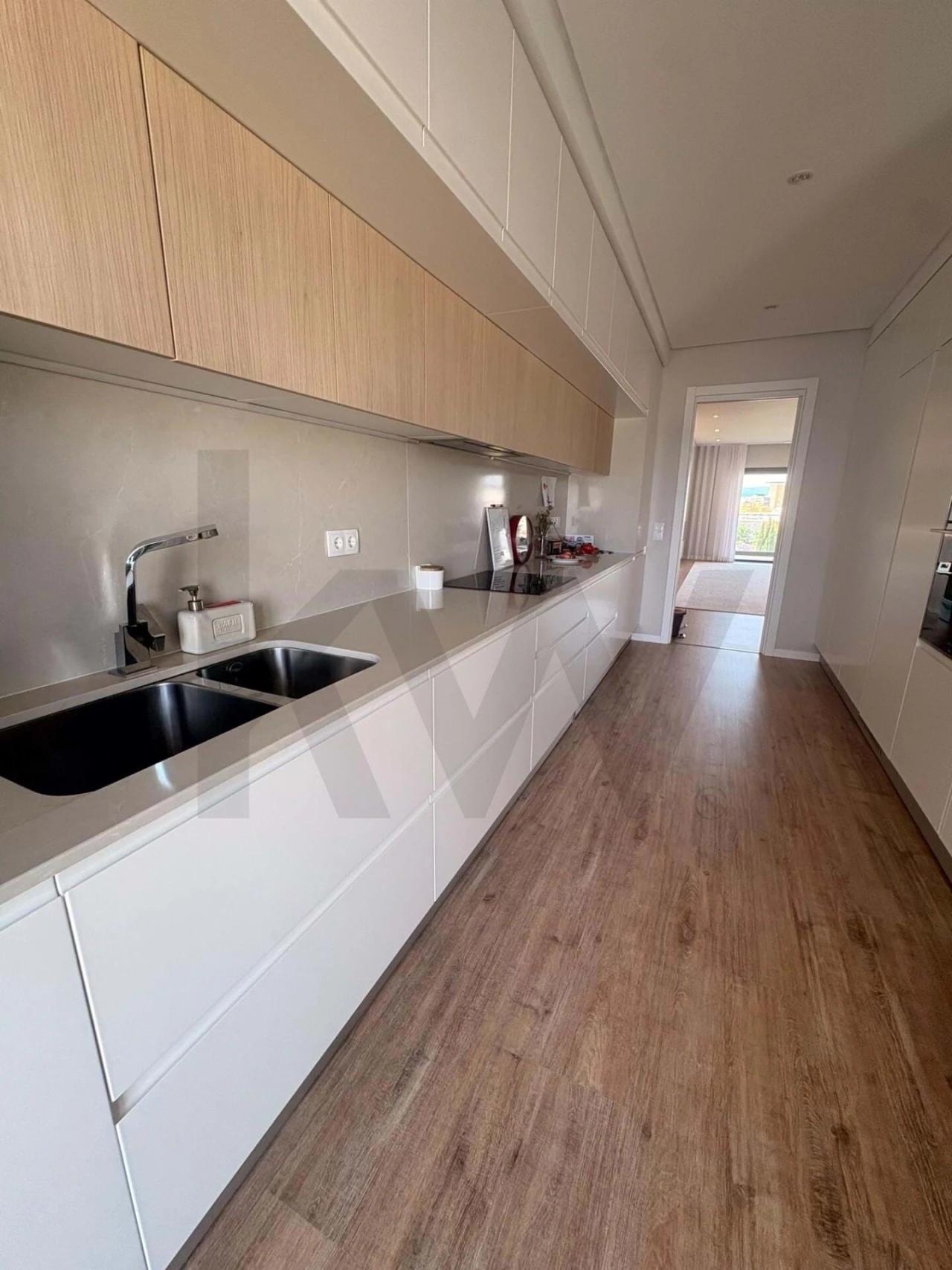 Apartamento T5 para Venda em Portimão Foto 6