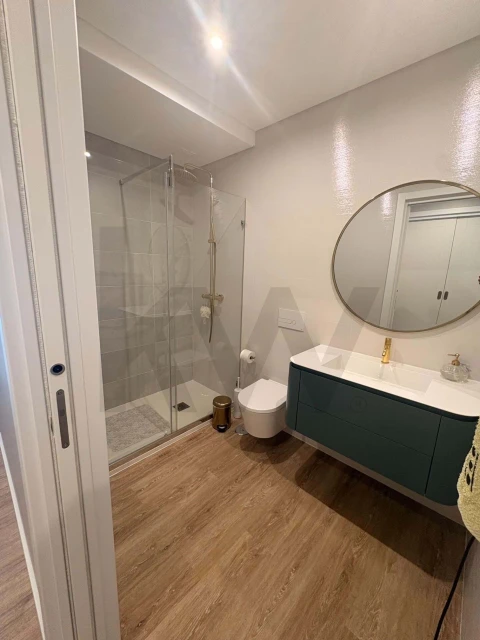 Apartamento T5 para Venda em Portimão