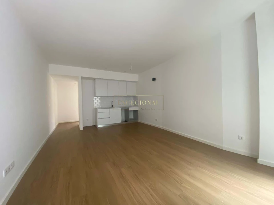 Apartamento T1 para Venda em Lordelo do Ouro e Massarelos Foto 9