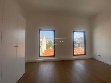 Apartamento T2 para Venda em Lordelo do Ouro e Massarelos