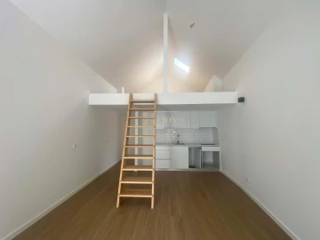 Apartamento T2 para Venda em Lordelo do Ouro e Massarelos