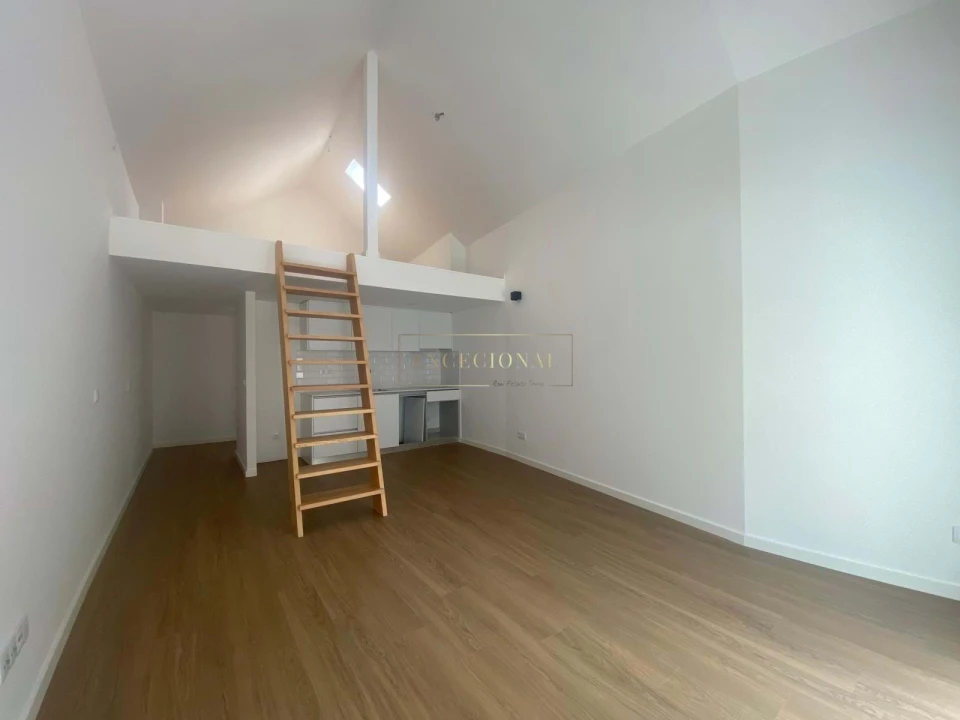 Apartamento T2 para Venda em Lordelo do Ouro e Massarelos Foto 13