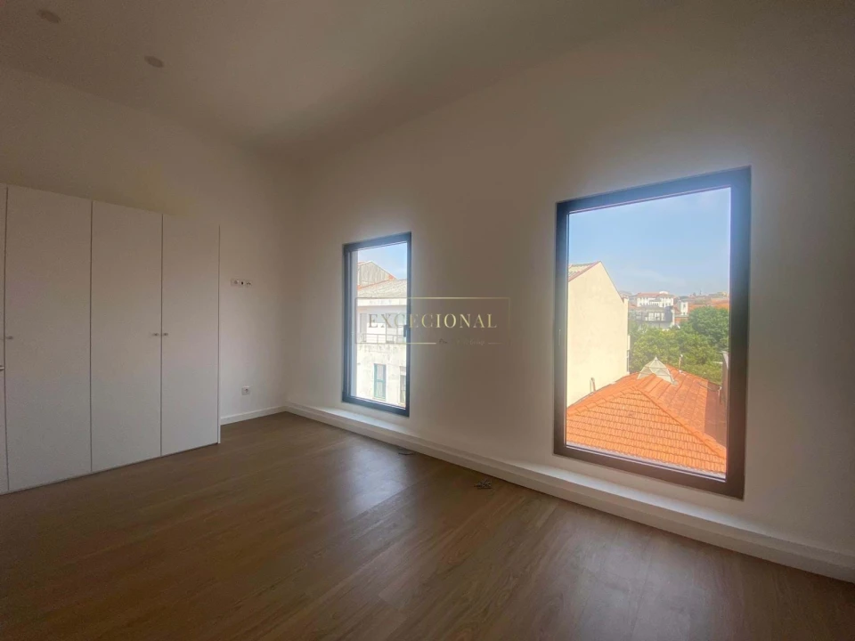 Apartamento T2 para Venda em Lordelo do Ouro e Massarelos Foto 9