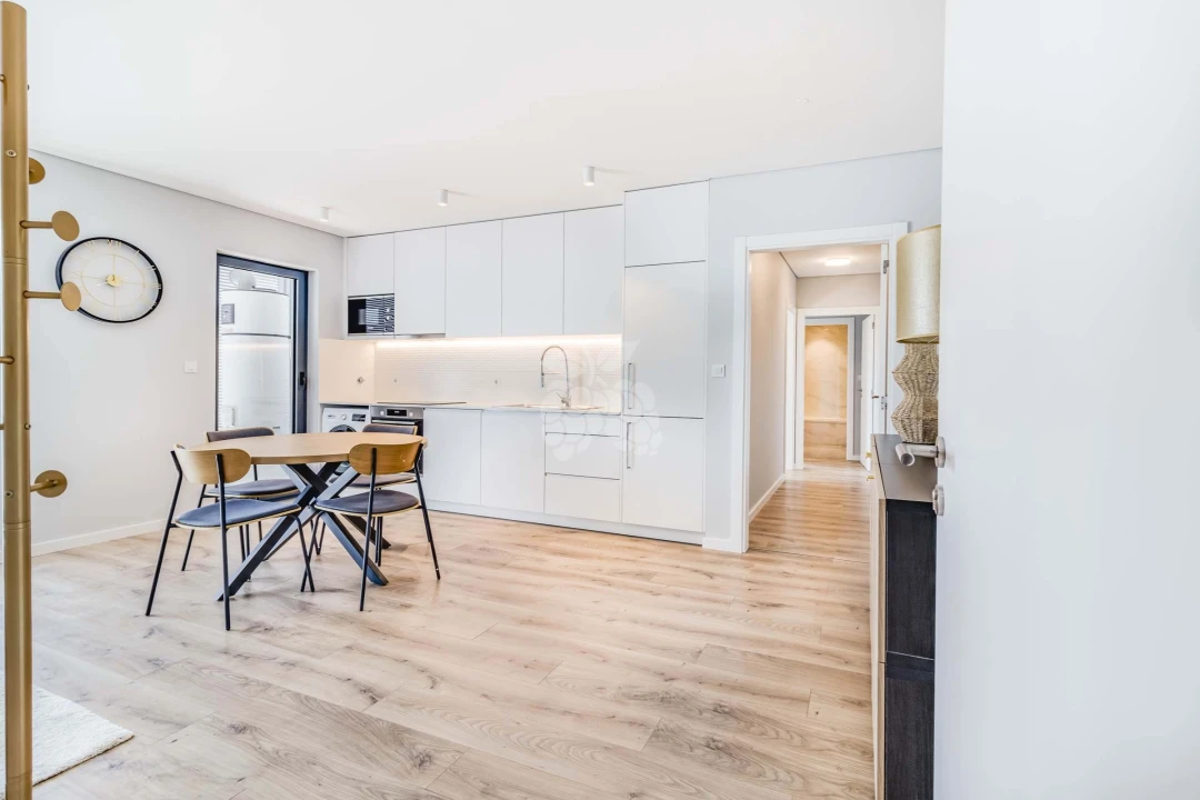 Apartamento T2 para Arrendamento em Lumiar Foto 5