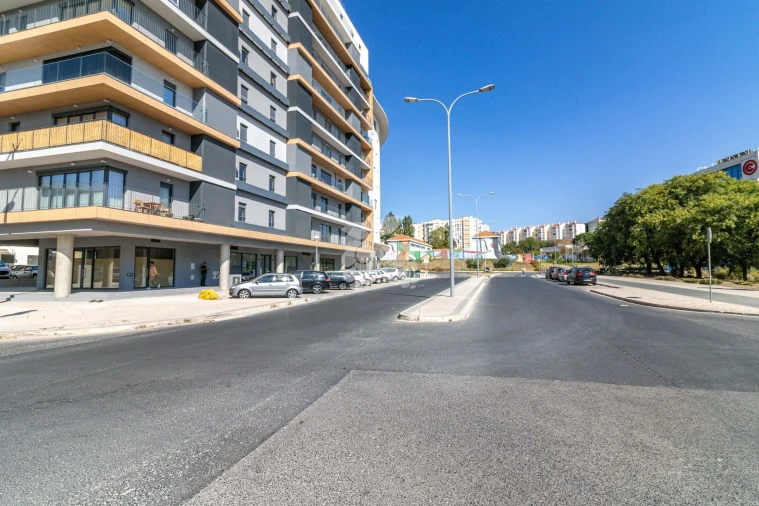 Apartamento T2 para Arrendamento em Lumiar Foto 35
