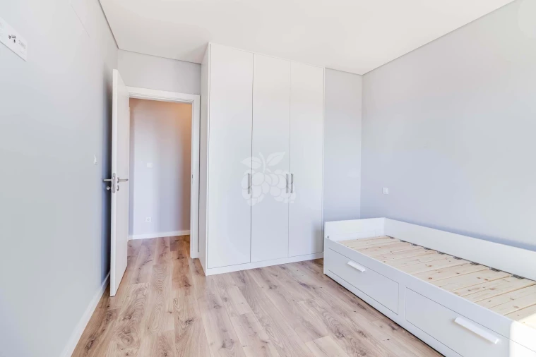 Apartamento T2 para Arrendamento em Lumiar Foto 18