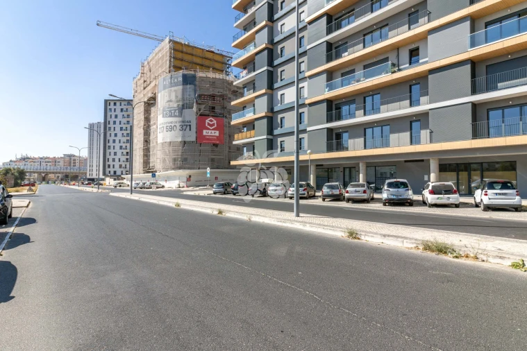 Apartamento T2 para Arrendamento em Lumiar Foto 33