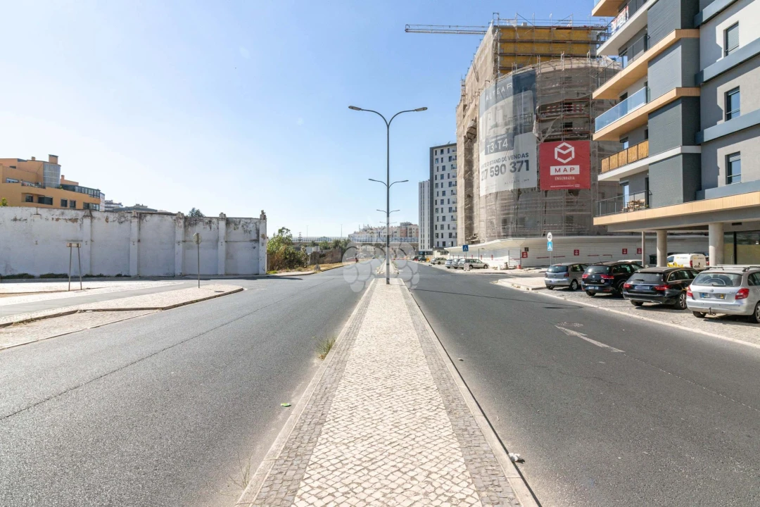 Apartamento T2 para Arrendamento em Lumiar Foto 34