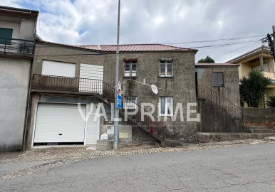 Moradia T2 para Venda em Lordelo