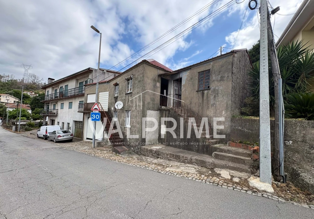 Moradia T2 para Venda em Lordelo Foto 5