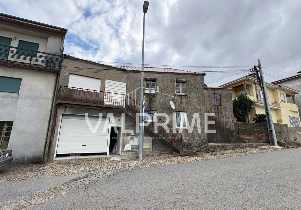 Moradia T2 para Venda em Lordelo Foto 6