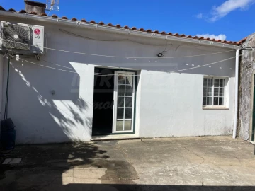 Moradia T2 para Venda em Santiago do Cacém, Santa Cruz e São Bartolomeu da Serra