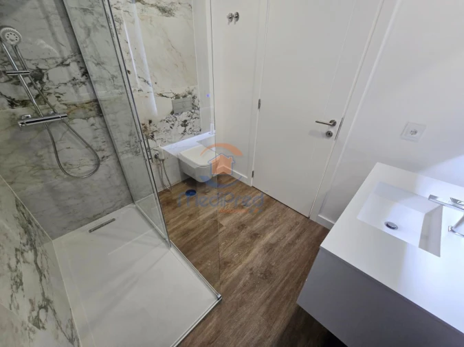 Apartamento T2 para Venda em Pontinha e Famões Foto 24