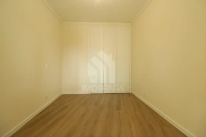 Apartamento T1 para Venda em Póvoa de Varzim, Beiriz e Argivai