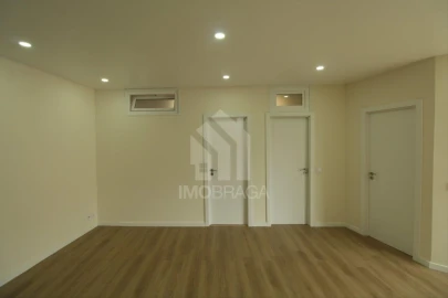 Apartamento T1 para Venda em Póvoa de Varzim, Beiriz e Argivai
