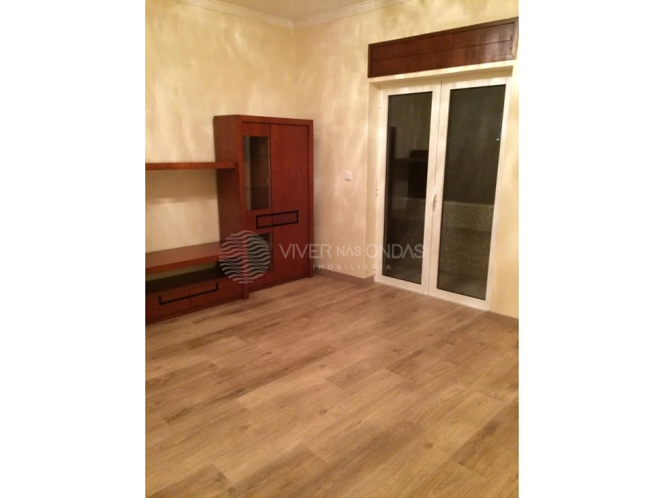 Apartamento T3 para Venda em Almada, Cova da Piedade, Pragal e Cacilhas Foto 17