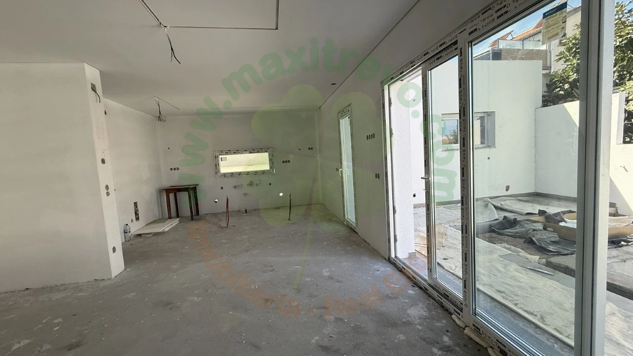 Moradia T4 para Venda em Fernao Ferro Foto 4