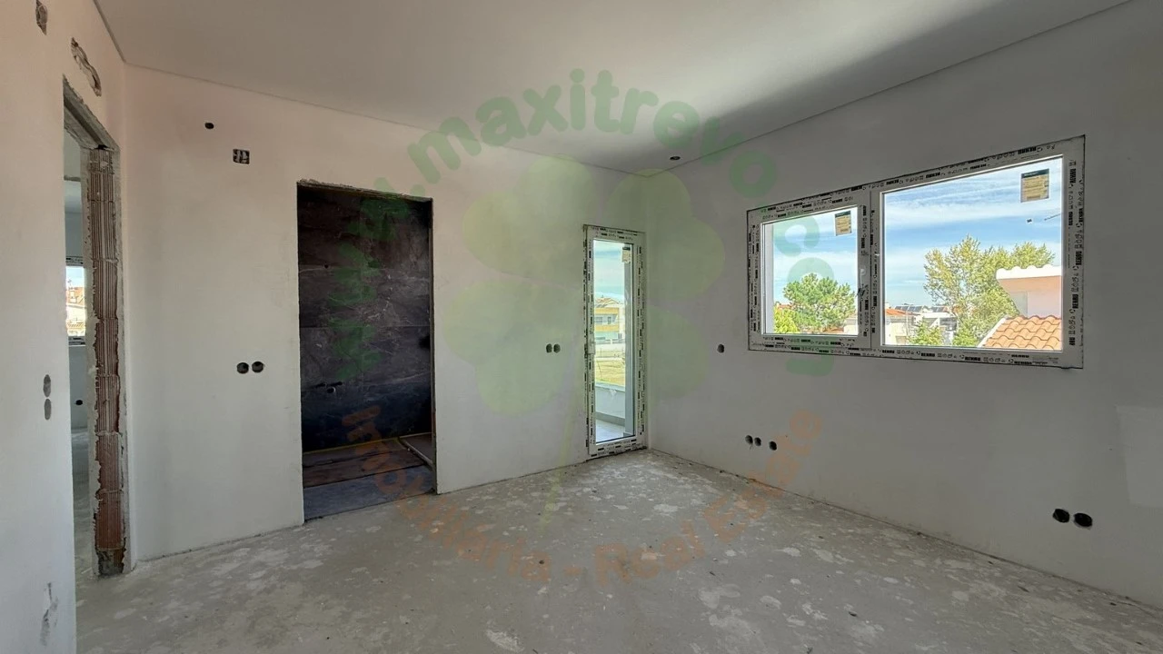 Moradia T4 para Venda em Fernao Ferro Foto 28