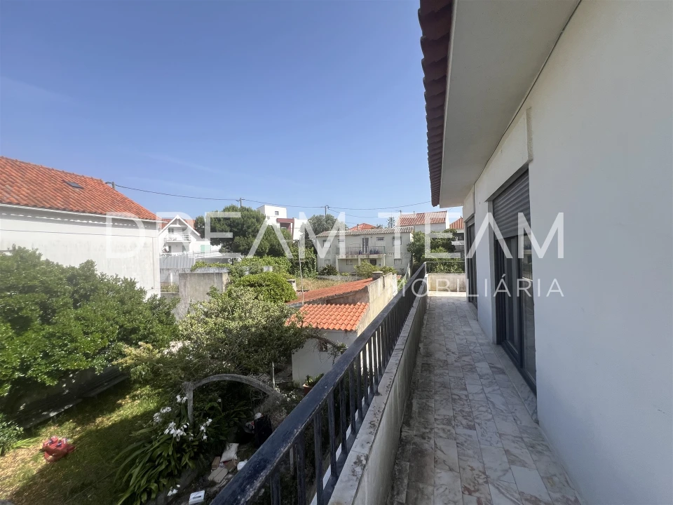 Moradia T7 para Venda em Charneca de Caparica e Sobreda Foto 41